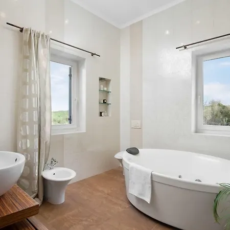 Sunset Hill Villa Bibali